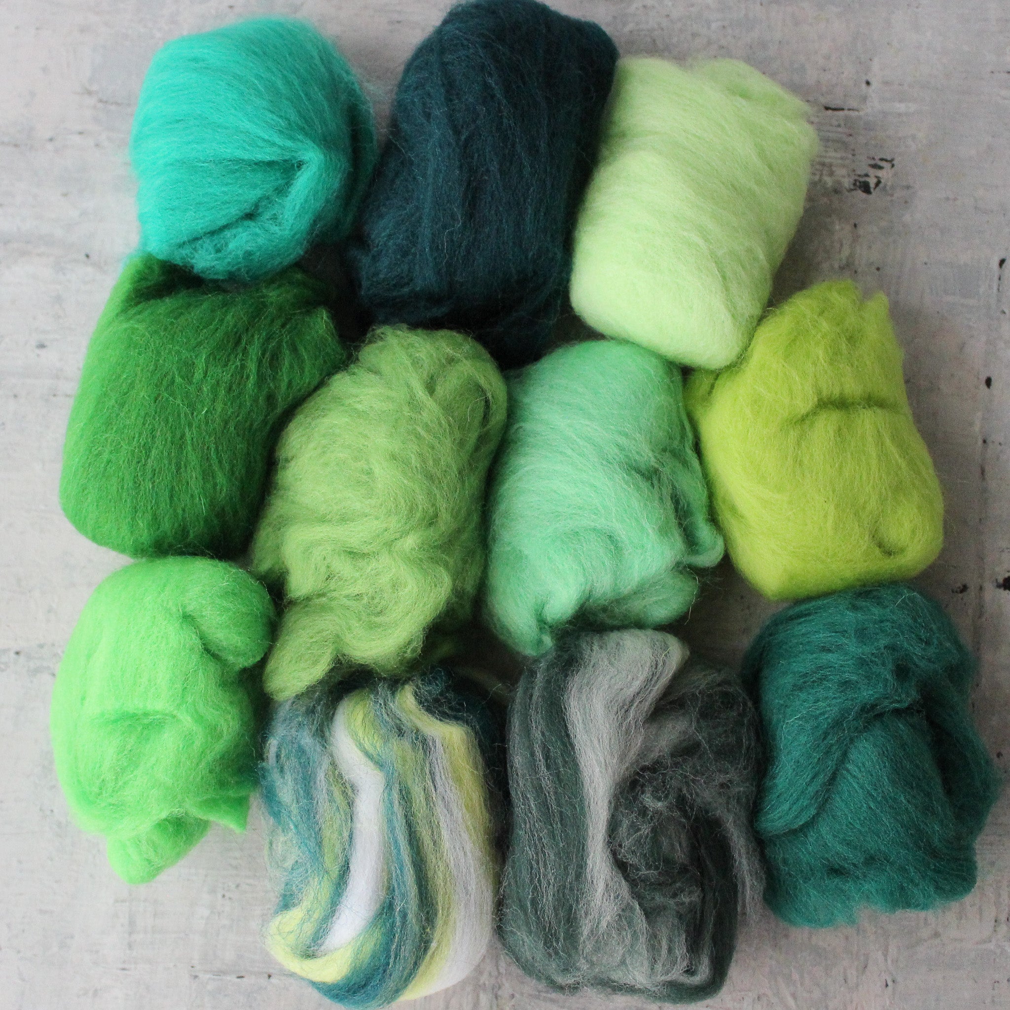 Coloured Wool Fleece Roving - Tribe Castlemaine